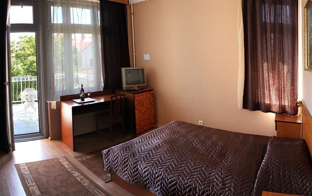 Villa Hotel Kristal Budapest Eksteriør bilde