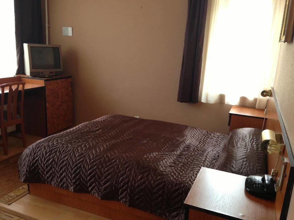 Villa Hotel Kristal Budapest Eksteriør bilde